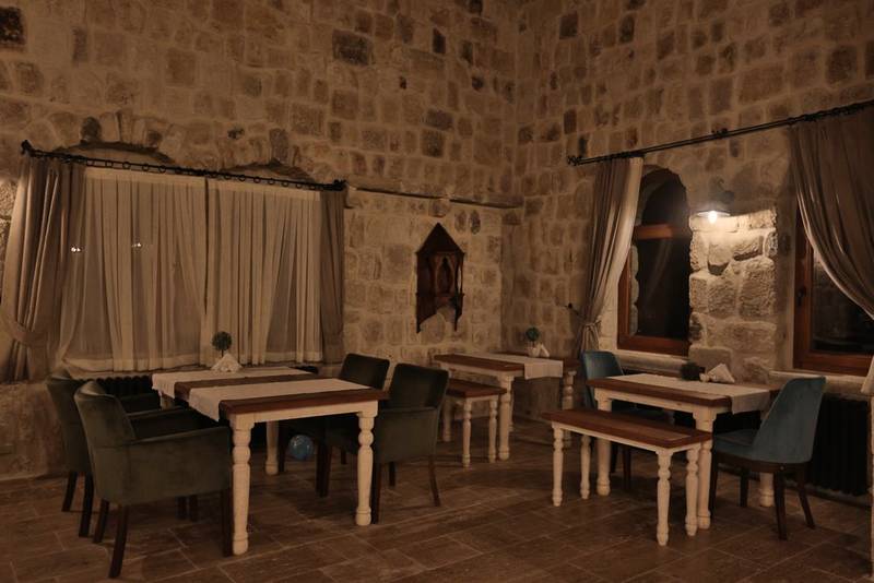 Acropolis Cave Suite