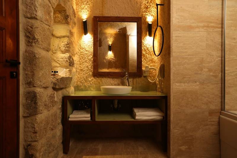 Acropolis Cave Suite