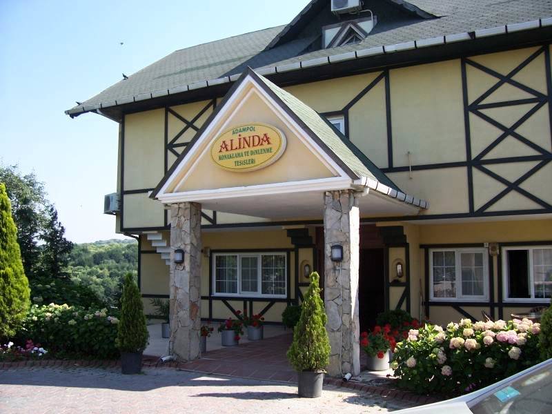 Adampol Hotel