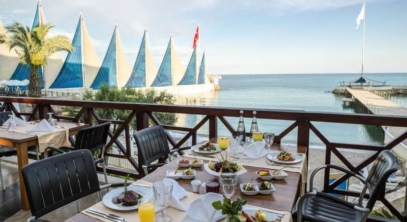 Adin Beach Hotel