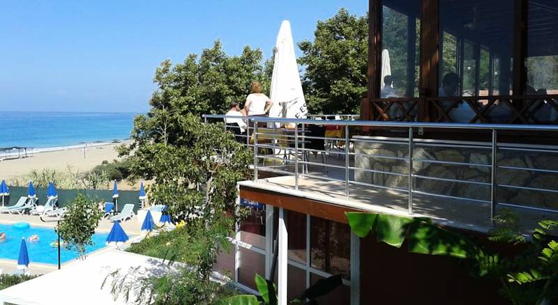 Adora Hotel Kzlot