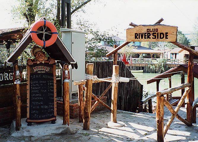 Ava Riverside Club