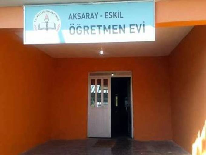 Aksaray Eskil retmenevi