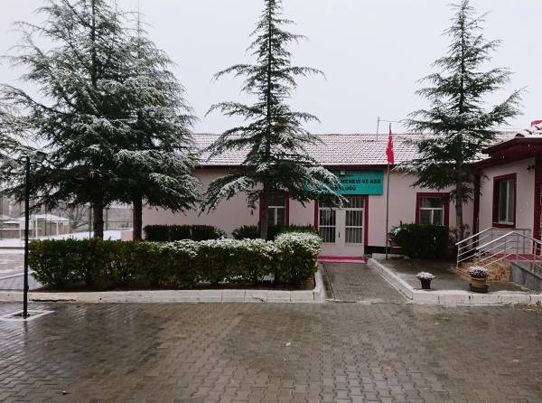 Aksaray Saryahi retmenevi