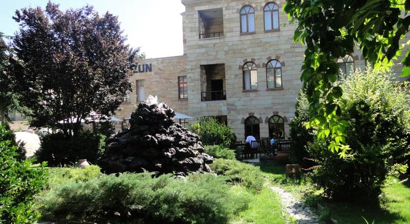 Akuzun Hotel