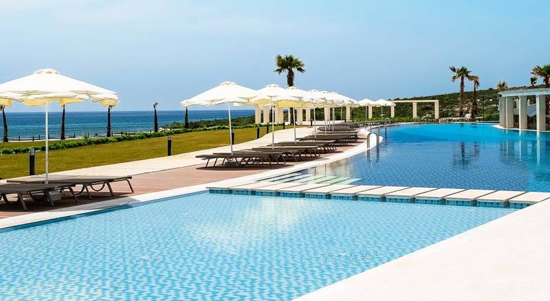 Doubletree By Hilton eme Alaat Beach Resort