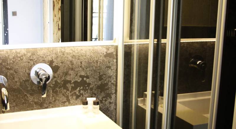 Amare Hotel Telefon Numaraları ve İletişim Bilgileri - Oteliletisim.com