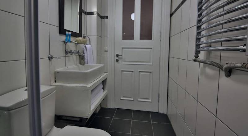 Amedros Suites