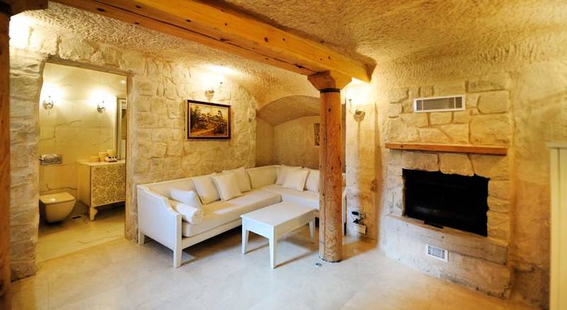 Anatelein Boutique Cave Hotel