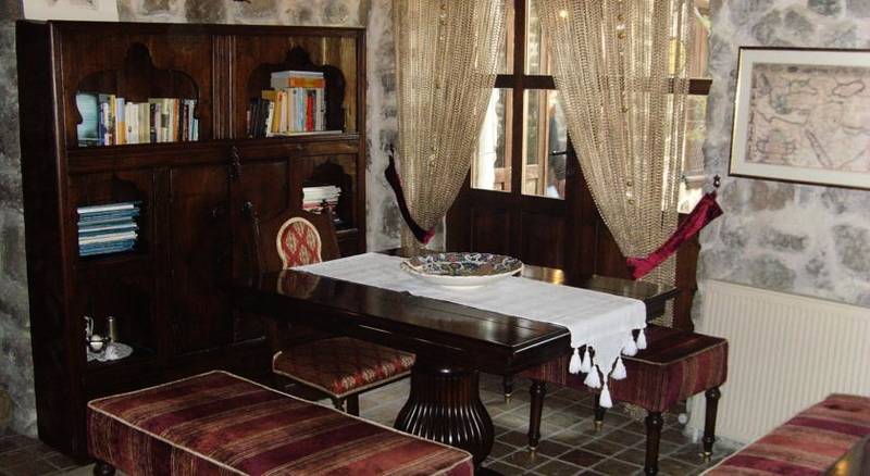 Angora House Hotel