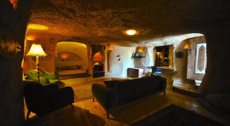 Anitya Cave House