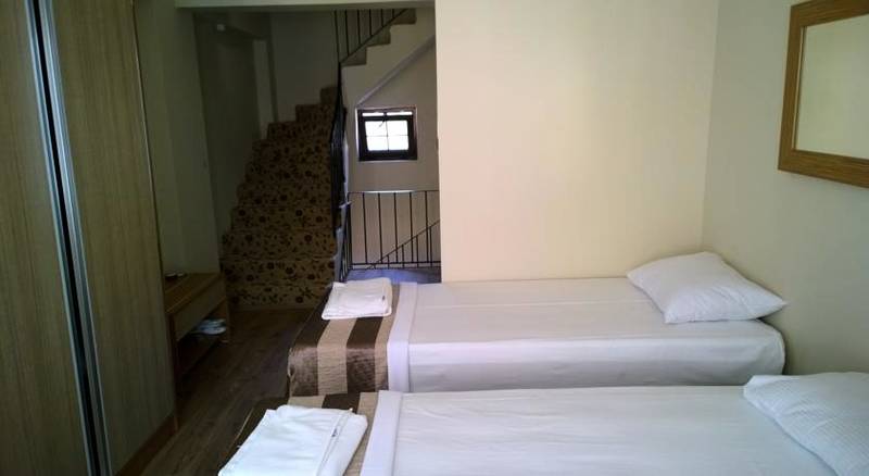 Apameia Otel