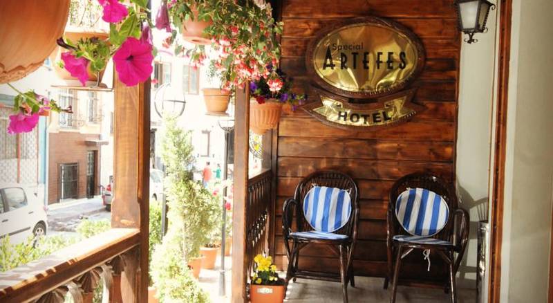 Artefes Hotel