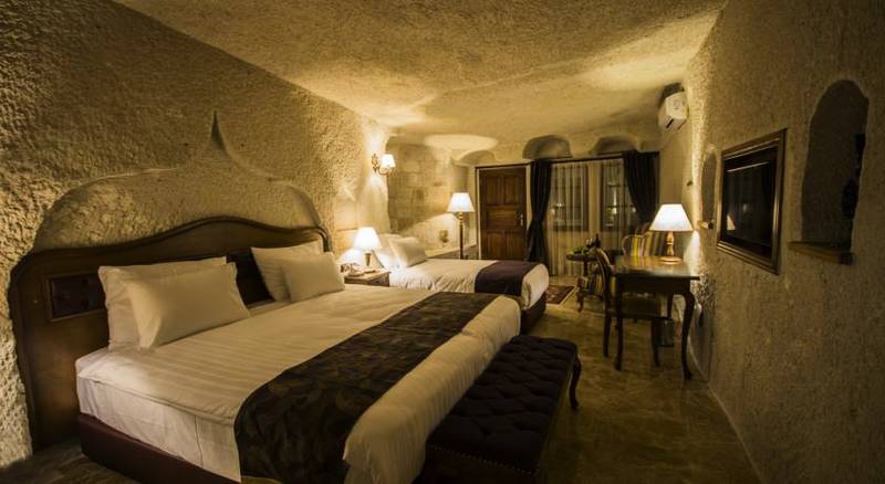 Artemis Cave Suites