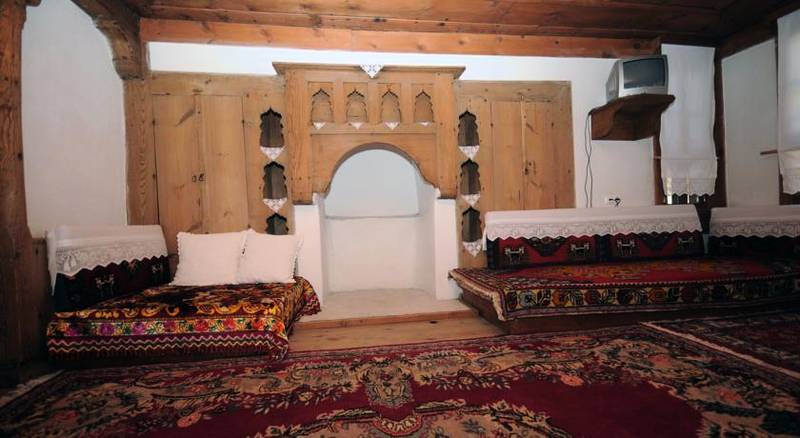 Asmazlar Ba Evi