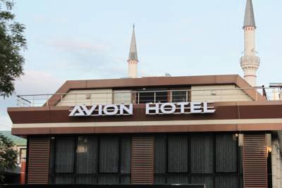 Avion Hotel