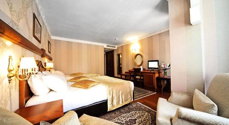 Azade Suites