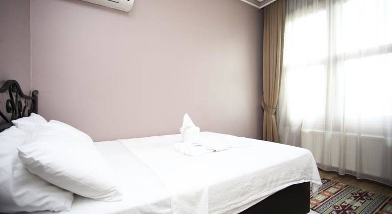 Balat Suites