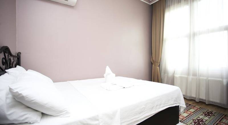 Balat Suites