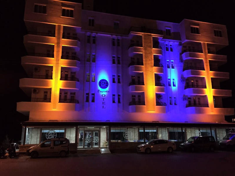 Bayrak Otel