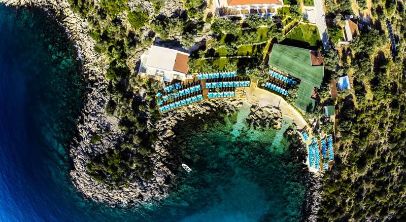 Blanca Beach Hotel