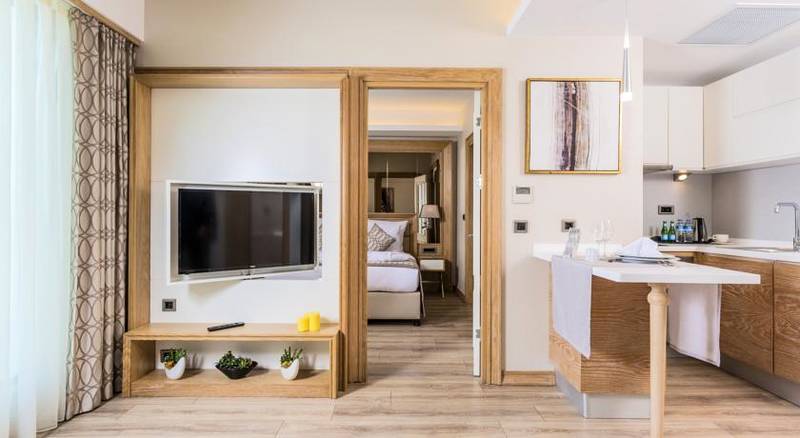 Bof Hotels Ceo Suite