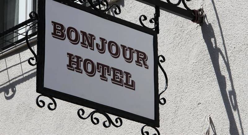 Bonjour Hotel