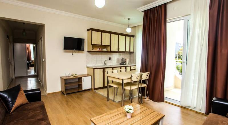 Boreas Suite Apart Hotel