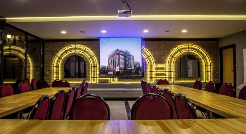 Business Palas Otel