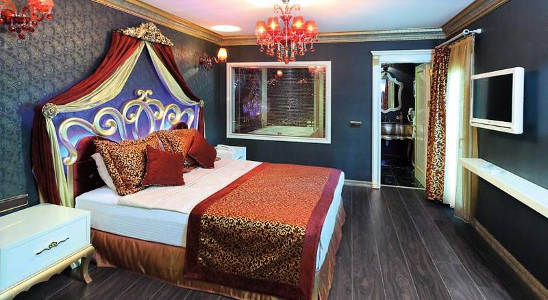 Camelot Boutique Hotel