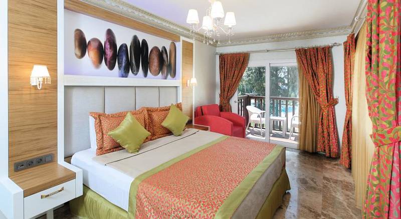 Camelot Boutique Hotel