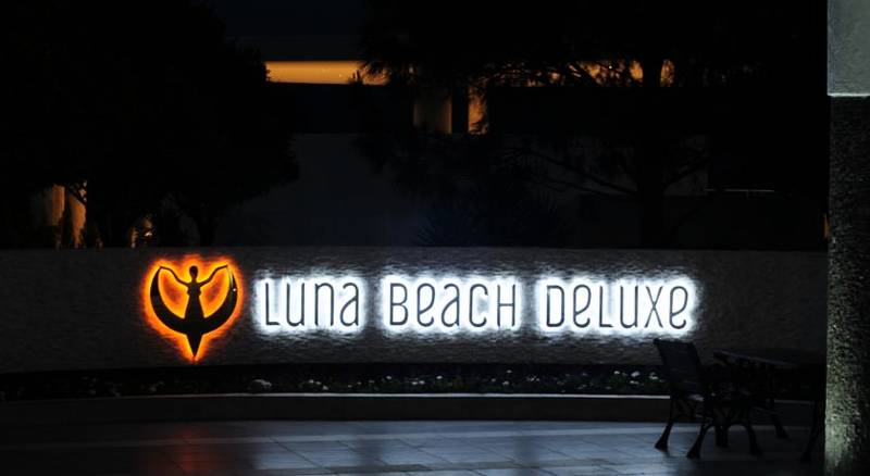 Luna Beach Deluxe