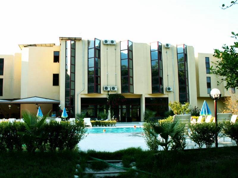 Carpathia Hotel