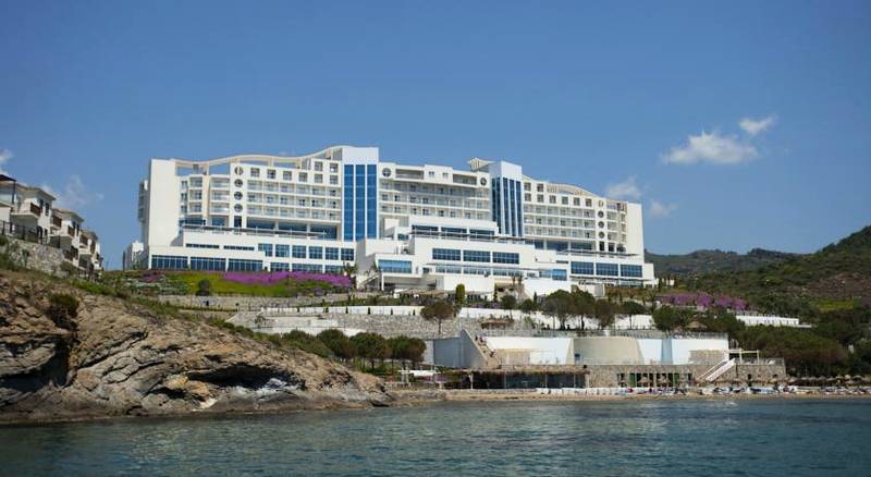 Aria Claros Beach & Spa Resort