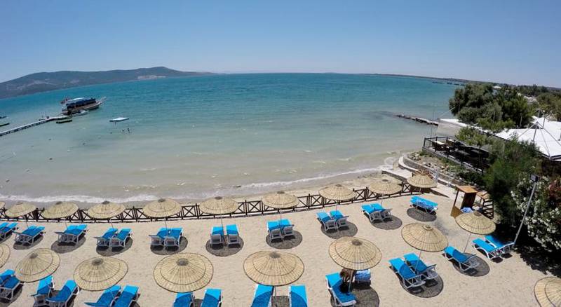 Carpe Mare Beach Resort