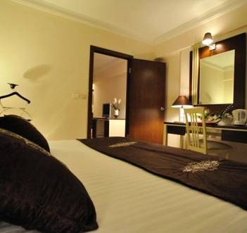 City Hotel & Residence
