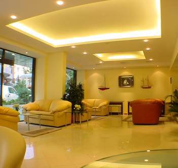 City Hotel & Residence