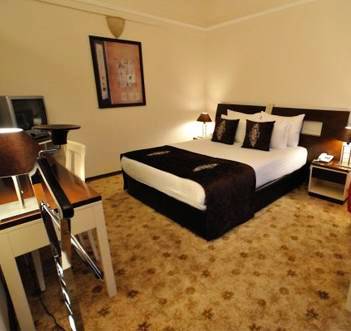 City Hotel & Residence