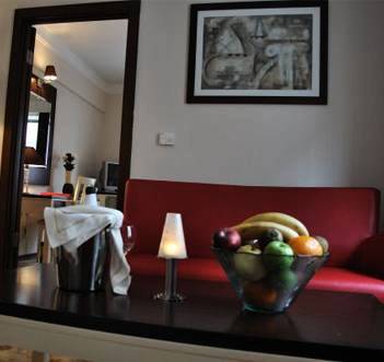 City Hotel & Residence