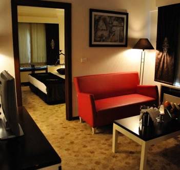 City Hotel & Residence