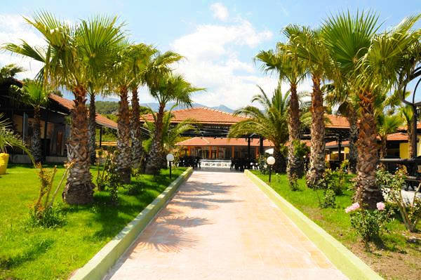 Club Akman Beach Hotel