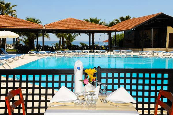 Club Akman Beach Hotel