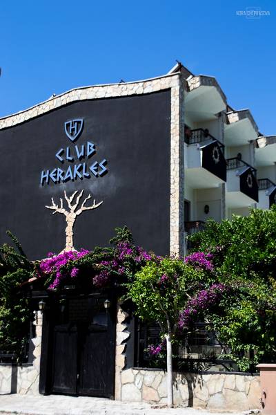 Club Herakles Hotel