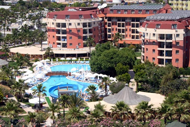 Club Mirador Beach Hotel