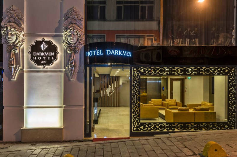 Darkmen Hotel