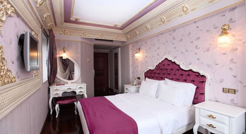 Deluxe Golden Horn Hotel