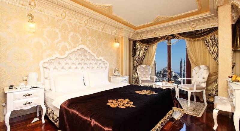 Deluxe Golden Horn Hotel