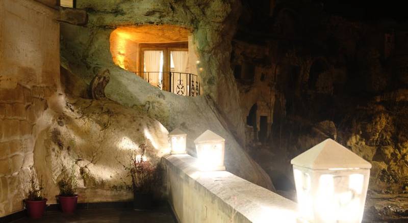 Demisos Caves Hotel