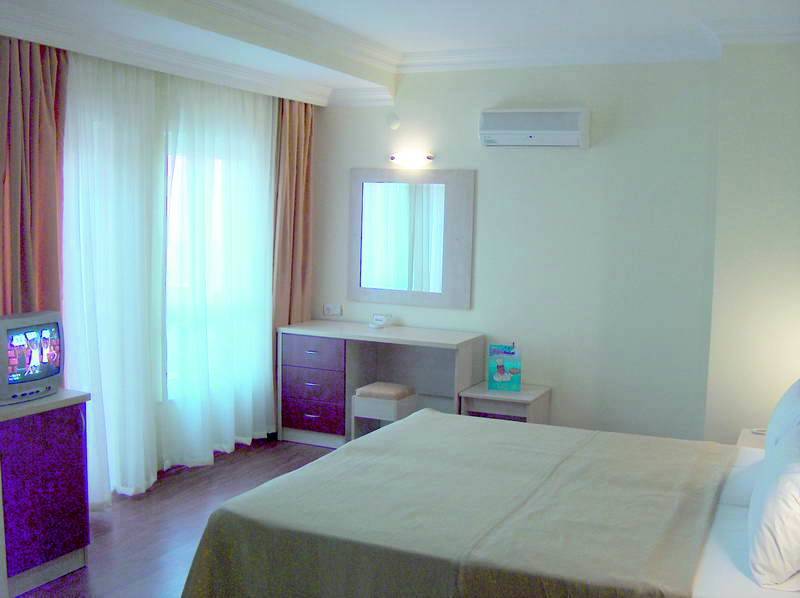 Din Otel Lara