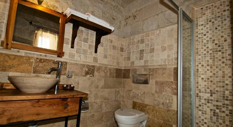 Divan Cave House